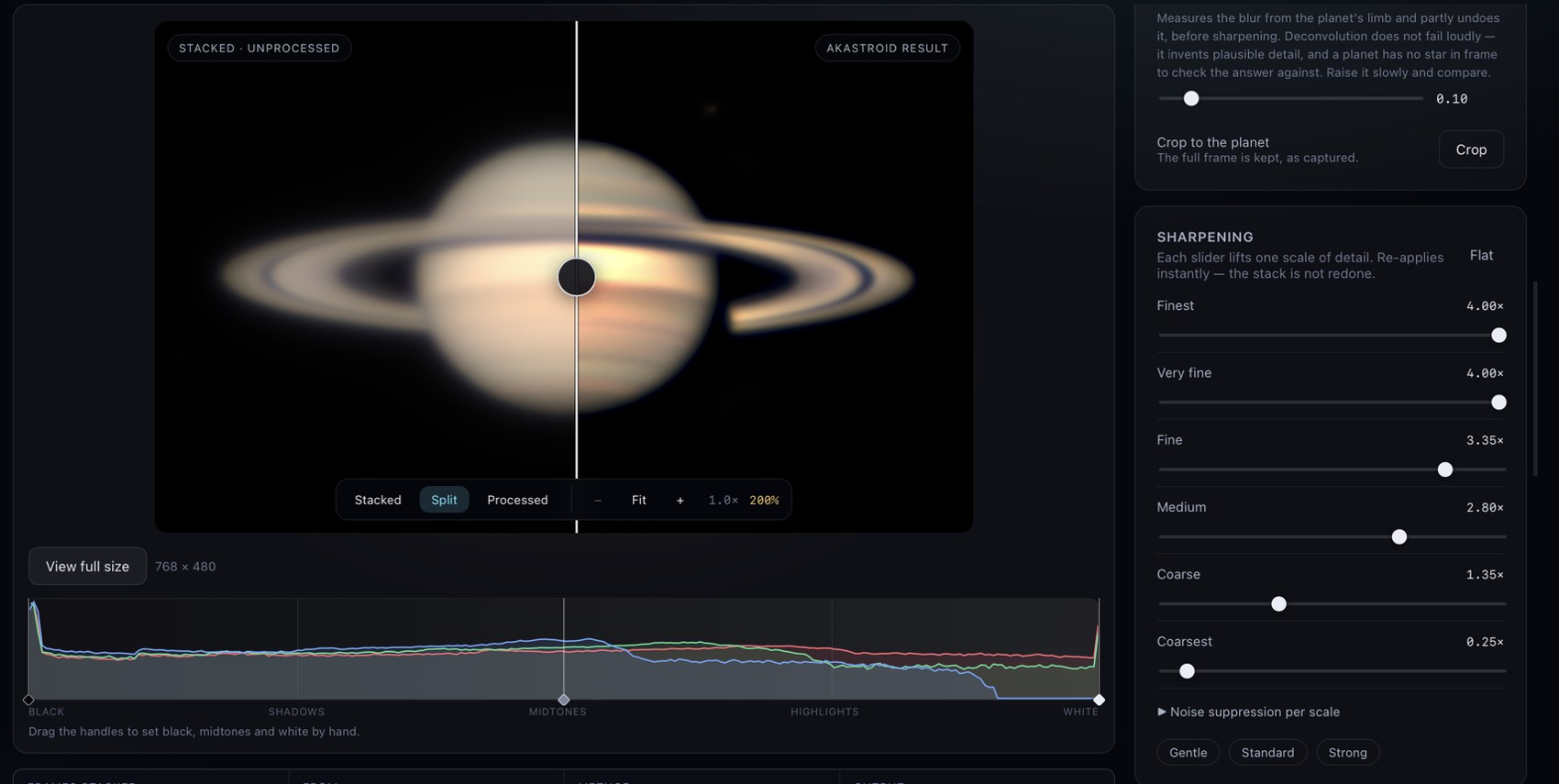 Akastroid's planetary workspace showing a stacked planet, the frame quality curve and the per-scale sharpening controls